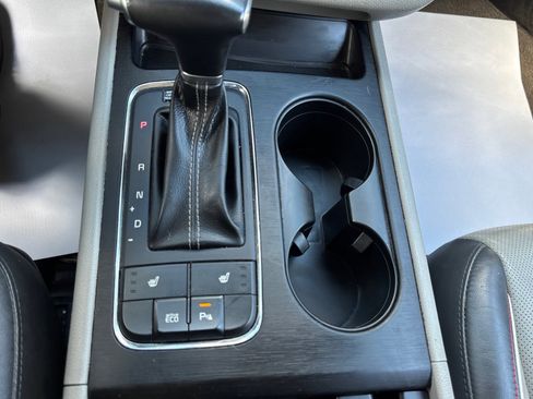 Used 2018 Kia Sedona LX w/ LX Essentials Premium Package FWD image 34