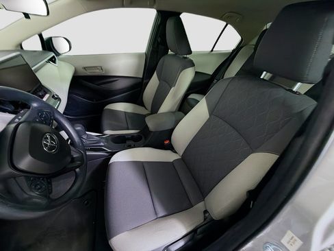 Used 2025 Toyota Corolla LE FWD image 13