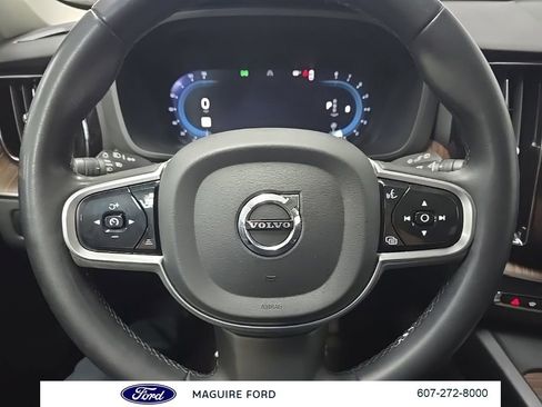 Used 2023 Volvo XC60 B5 Plus w/ Climate Package AWD/4WD image 22