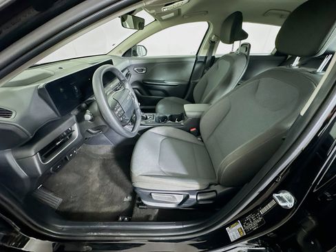 Used 2025 Kia K4 LXS image 13