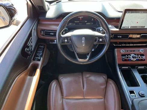 Used 2023 Lincoln Aviator Reserve w/ Equipment Group 201A image 12