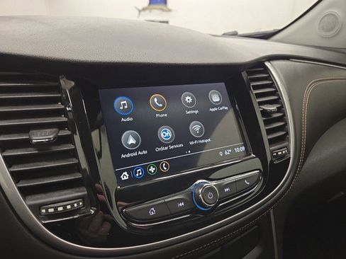 Used 2018 Chevrolet Trax LS image 17