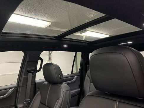 Certified 2024 GMC Acadia Elevation w/ Black Edition FWD image 37