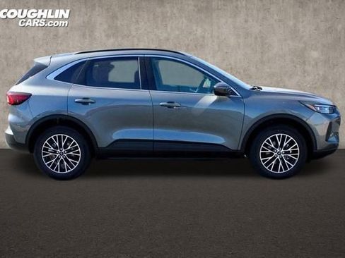 New 2024 Ford Escape SE w/ PHEV Premium Package image 6