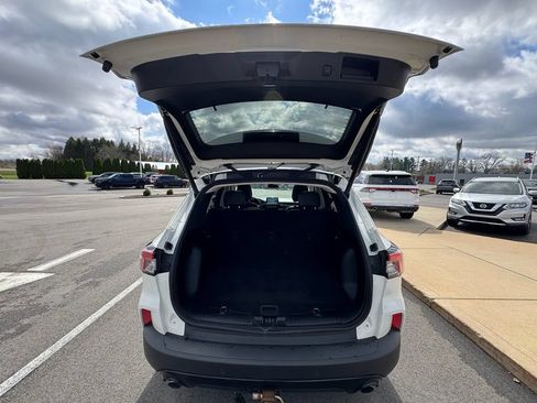 Certified 2022 Ford Escape SEL w/ SEL Stealth AWD Package image 29