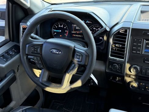 Used 2017 Ford F250 XLT w/ XLT Value Package AWD/4WD image 13