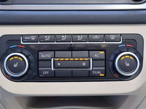 Used 2011 Volkswagen Tiguan S AWD/4WD image 21