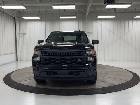 Used 2023 Chevrolet Silverado 1500 Custom w/ 2.7L Blackout Package AWD/4WD image 3