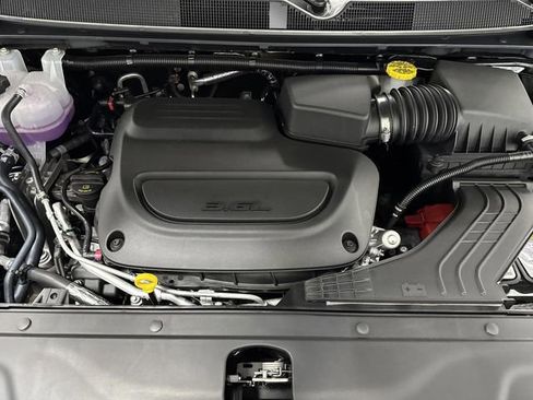 New 2026 Chrysler Pacifica Limited w/ S Appearance Package image 40