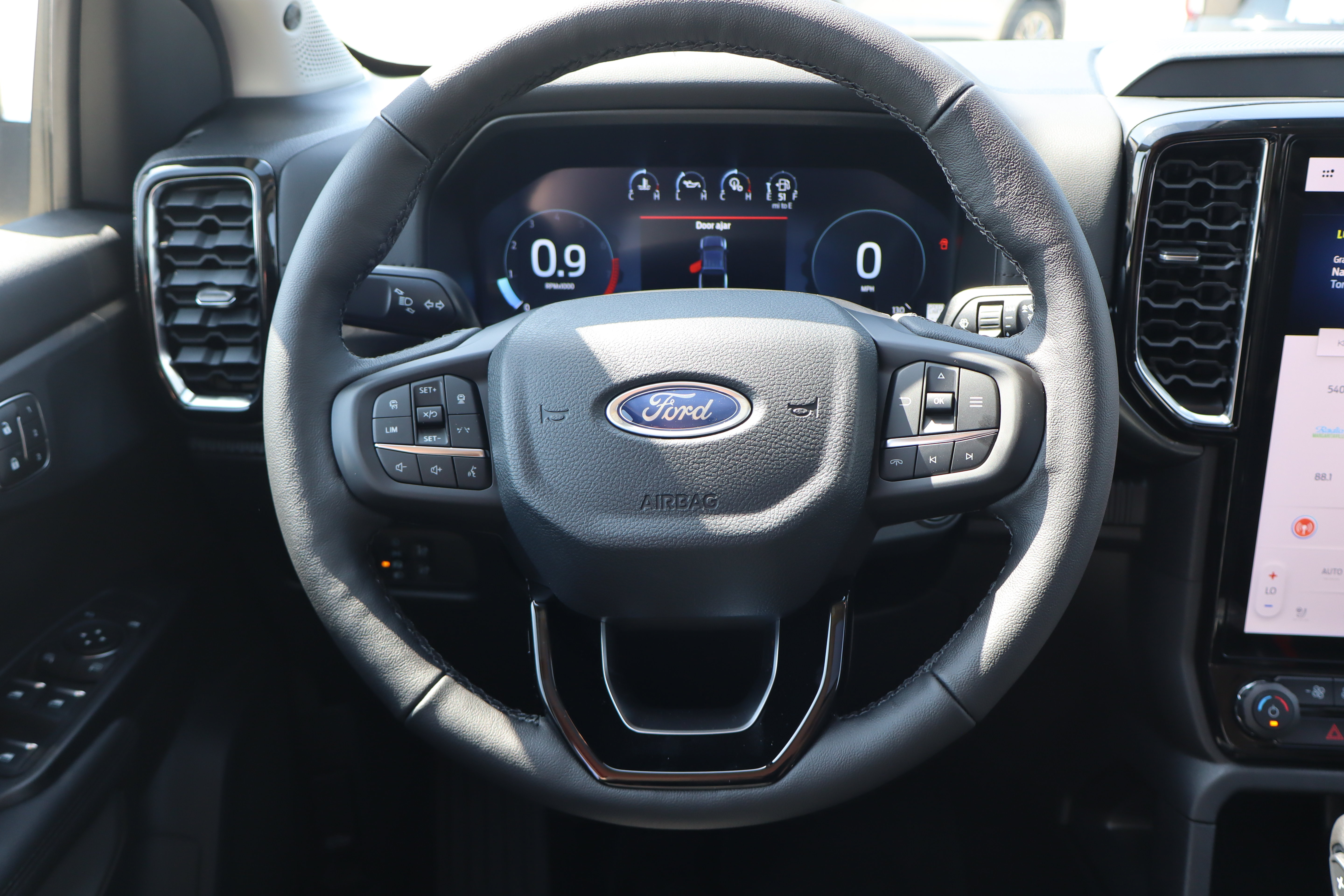 New 2026 Ford Ranger Lariat w/ FX4 Off-Road Package AWD/4WD image 14