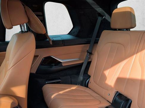 Used 2020 BMW X7 M50i AWD/4WD image 19