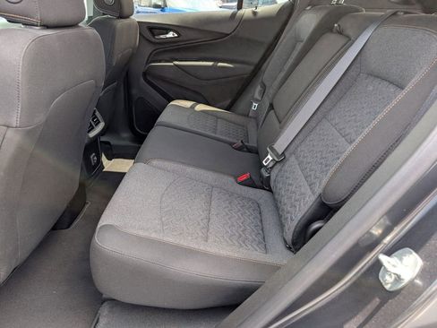 Used 2022 Chevrolet Equinox LT w/ Driver Convenience Package FWD image 11