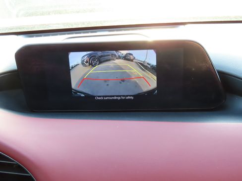 Used 2019 MAZDA MAZDA3 Hatchback w/ Premium Package image 23