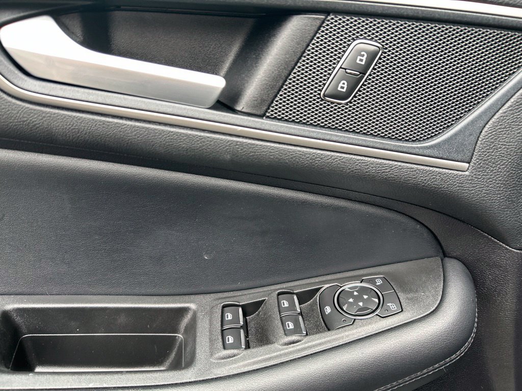 Used 2021 Ford Edge SEL w/ Convenience Package FWD image 13