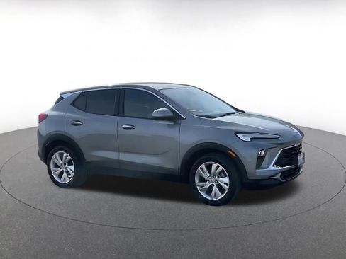 Used 2025 Buick Encore GX Preferred image 2