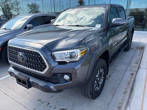 Used 2018 Toyota Tacoma TRD Off-Road AWD/4WD image 1
