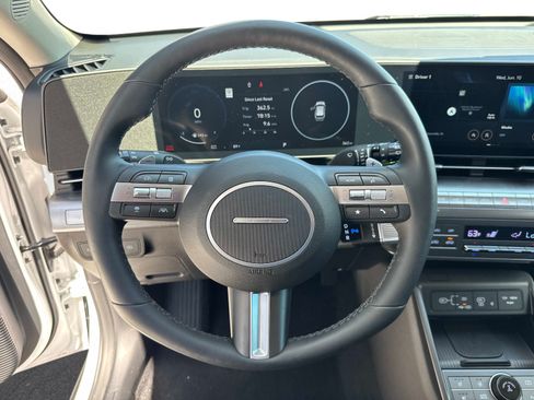 Used 2024 Hyundai Kona Limited AWD/4WD image 28