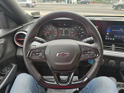 Used 2024 Chevrolet Trax RS w/ Driver Confidence Package FWD image 6