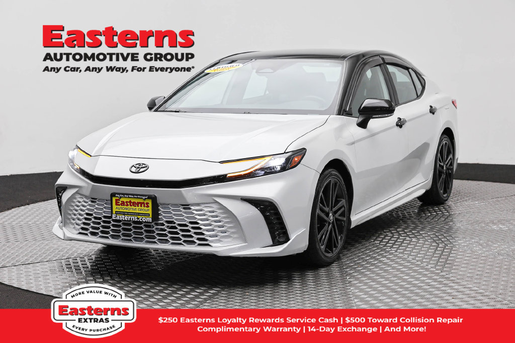Used 2025 Toyota Camry XSE AWD/4WD image 1