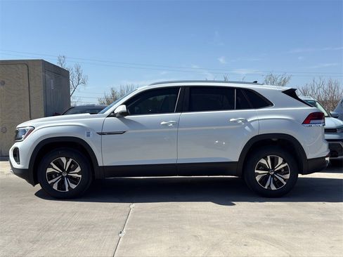 New 2026 Volkswagen Atlas Cross Sport SE image 10