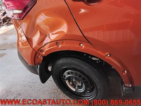 Used 2020 Nissan Kicks SV image 16