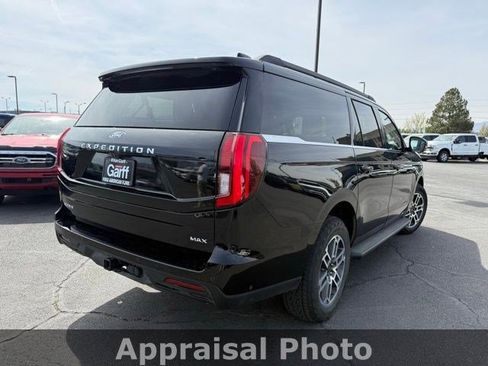 Used 2025 Ford Expedition Max Active image 3