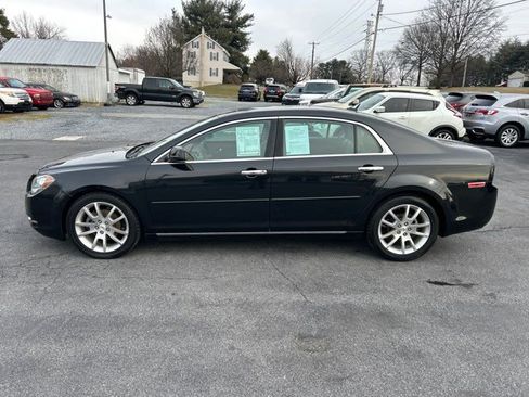Used 2010 Chevrolet Malibu LTZ image 2
