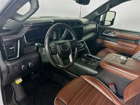 Used 2024 GMC Sierra 2500 Denali Ultimate image 30