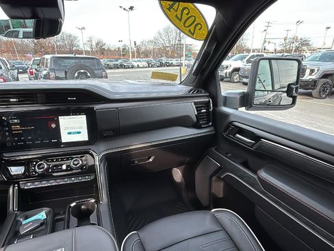 Certified 2024 GMC Sierra 2500 AT4X w/ AT4X AEV Edition image 28