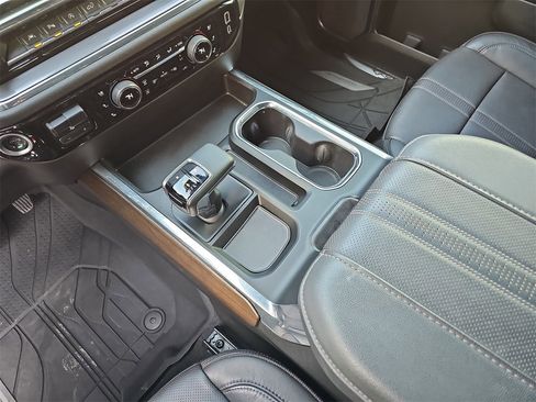 Used 2024 Chevrolet Silverado 1500 High Country w/ Technology Package image 29