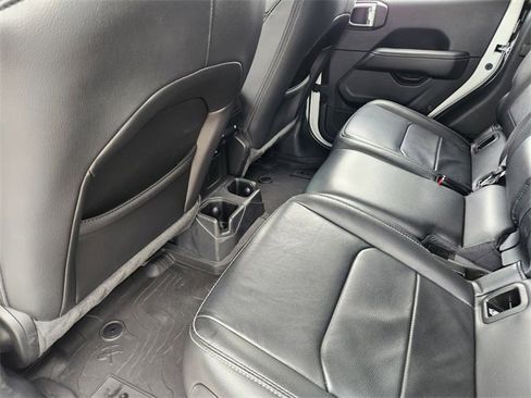 Used 2022 Jeep Gladiator Overland w/ Popular Equipment Package image 29