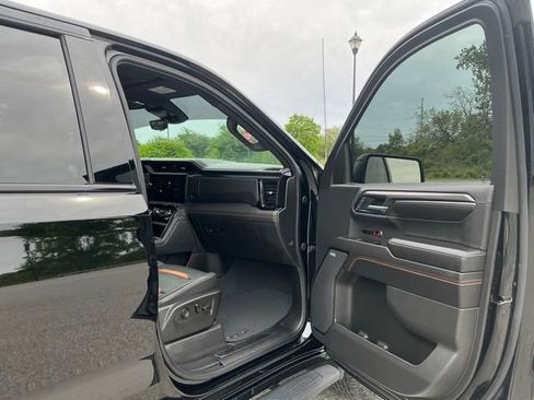 Used 2022 GMC Sierra 1500 AT4 w/ AT4 Premium Package AWD/4WD image 18