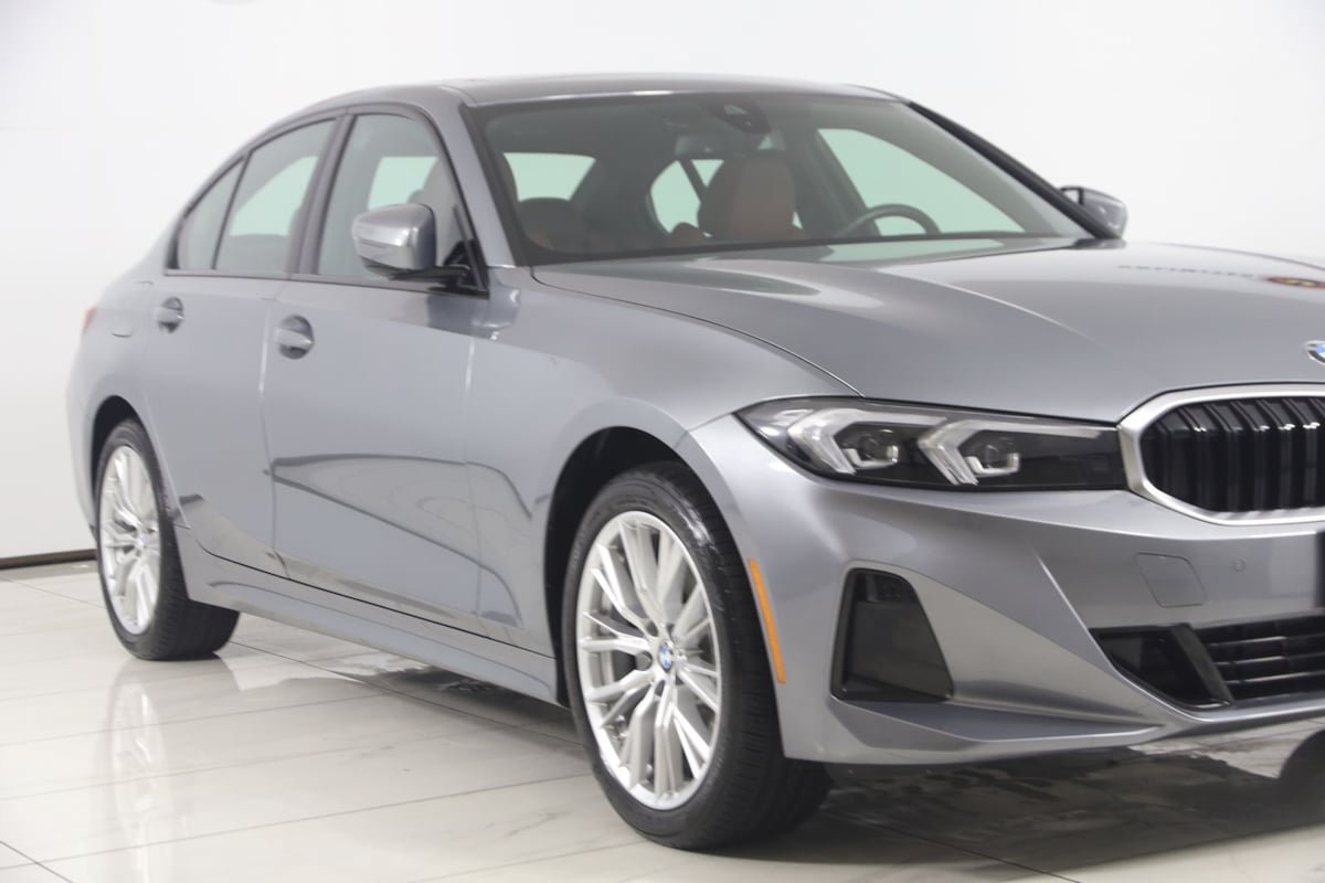 Used 2023 BMW 330i xDrive Sedan w/ Convenience Package AWD/4WD image 33