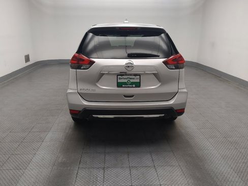 Used 2020 Nissan Rogue S FWD image 6