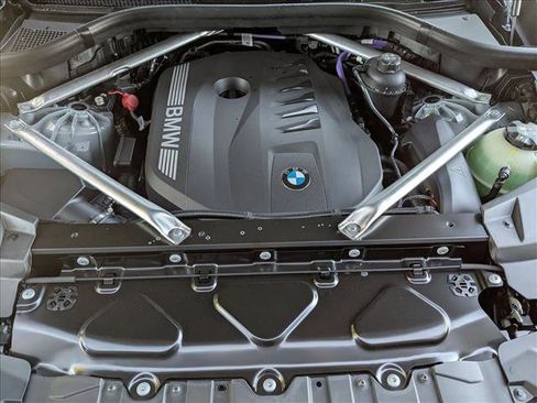 Used 2026 BMW X5 sDrive40i w/ M Sport Package image 17