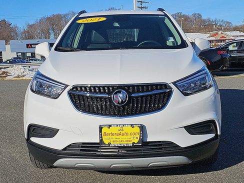 Used 2021 Buick Encore Preferred w/ Safety Package image 3