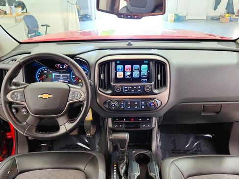 Used 2018 Chevrolet Colorado Z71 AWD/4WD image 26