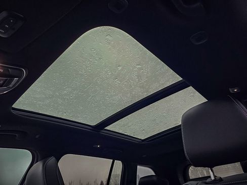 New 2025 Jeep Grand Cherokee Limited image 16