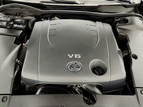 Used 2014 Lexus IS 250C image 32