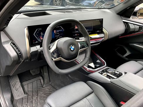 Used 2025 BMW X3 xDrive30i w/ Premium Package image 16