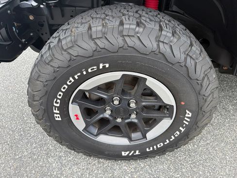 Used 2021 Jeep Wrangler Unlimited Rubicon AWD/4WD image 11