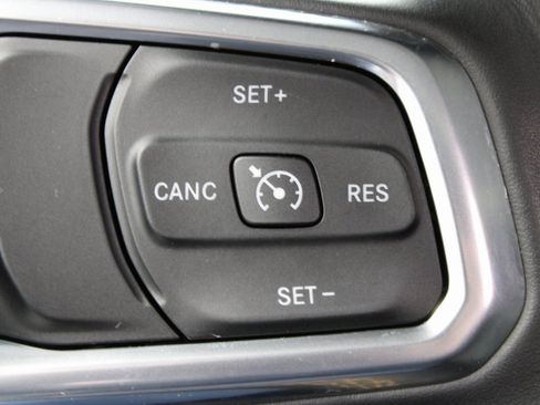 Used 2023 Jeep Wrangler Unlimited Sahara image 50