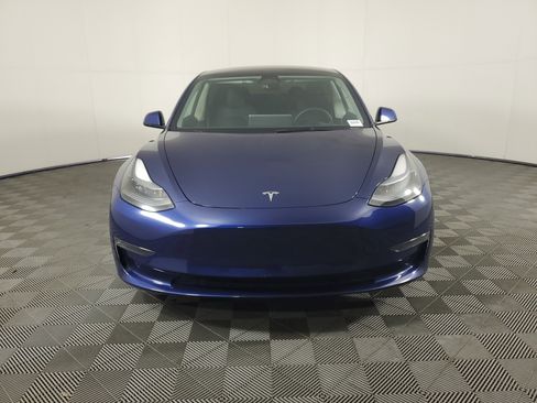 Used 2023 Tesla Model 3 Standard Range image 9