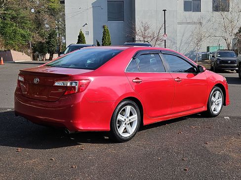 Used 2012 Toyota Camry SE image 6