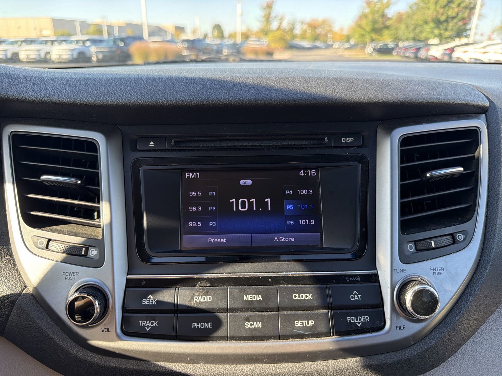 Used 2016 Hyundai Tucson SE FWD image 17