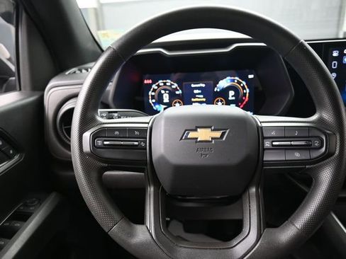 Used 2024 Chevrolet Colorado W/T w/ Safety Package image 8