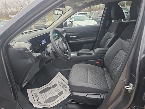 New 2026 Nissan Kicks SV image 9