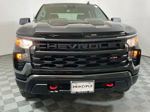 Used 2024 Chevrolet Silverado 1500 Custom Trail Boss w/ LPO, Dark Essentials Package AWD/4WD image 3