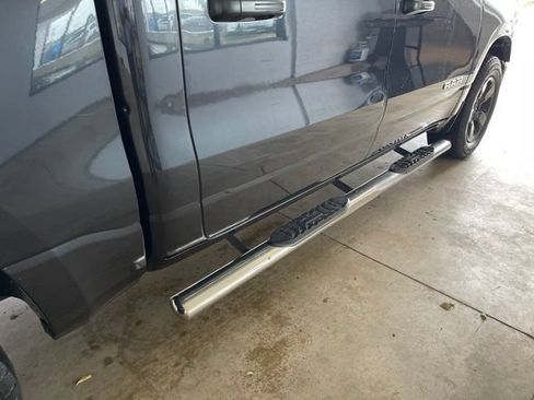 Used 2019 RAM 1500 Big Horn AWD/4WD image 11