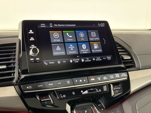 Used 2025 Honda Odyssey Sport-L image 18